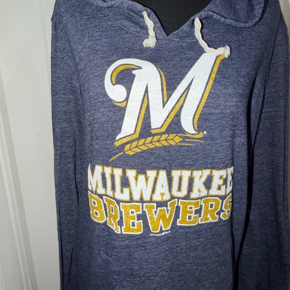 Women's size large Milwaukee brewers hoodie sweater, sports, Wisconsin - Picture 2 of 6